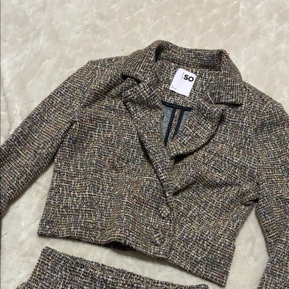 SO Tweed Skirt Set - Picture 4 of 8